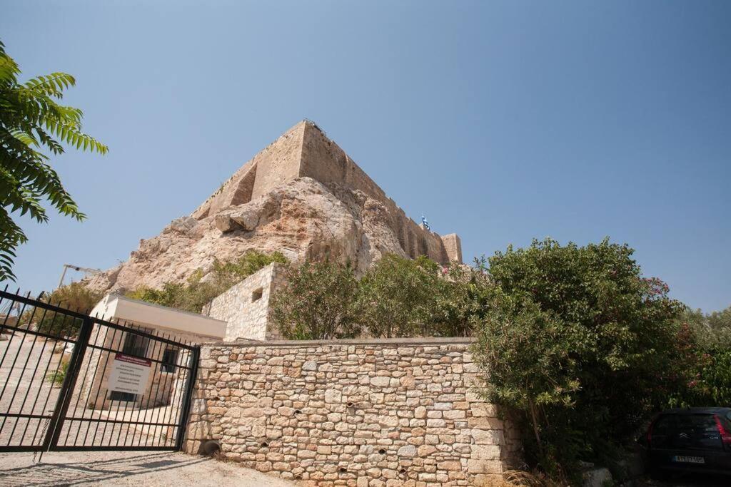 At The Foot Of Acropolis. Villa Aten Exteriör bild