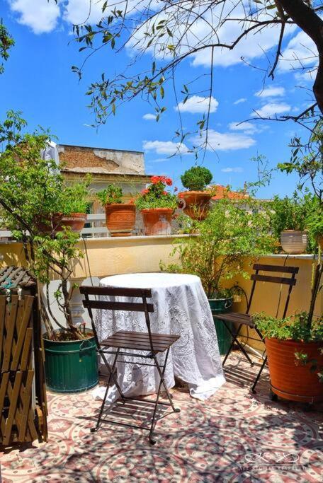 At The Foot Of Acropolis. Villa Aten Exteriör bild